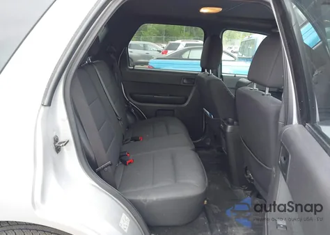 2011 Ford Escape Xlt z USA, uszkodzony, nr VIN 1FMCU9D72BKA46722